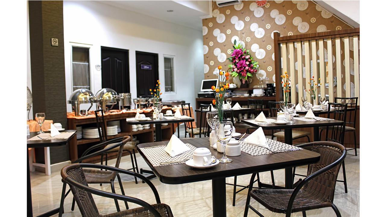 Mel'S Inn Μανάντο Εξωτερικό φωτογραφία